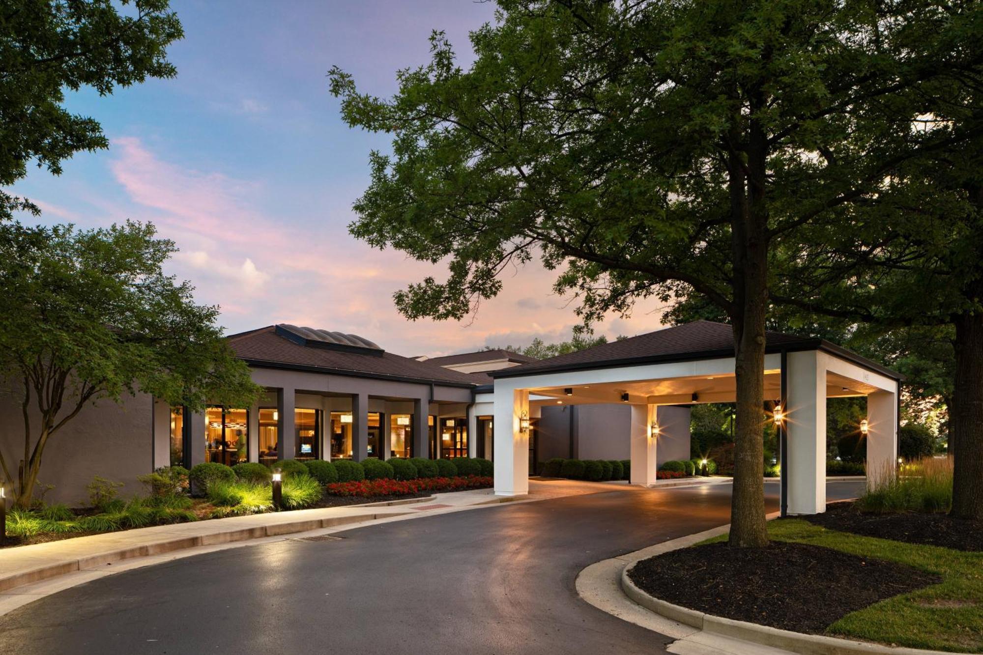 Courtyard Cincinnati Blue Ash Bagian luar foto
